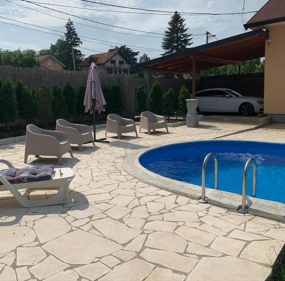 Villa Mika'S Poolhouse Belgrad Exterior foto