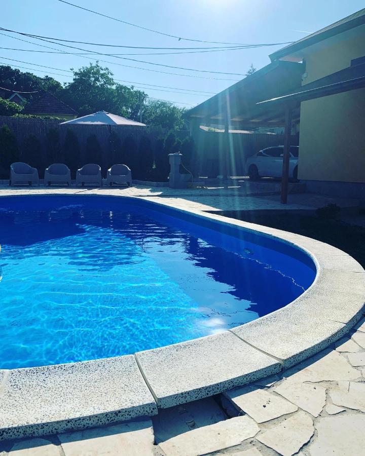 Villa Mika'S Poolhouse Belgrad Exterior foto